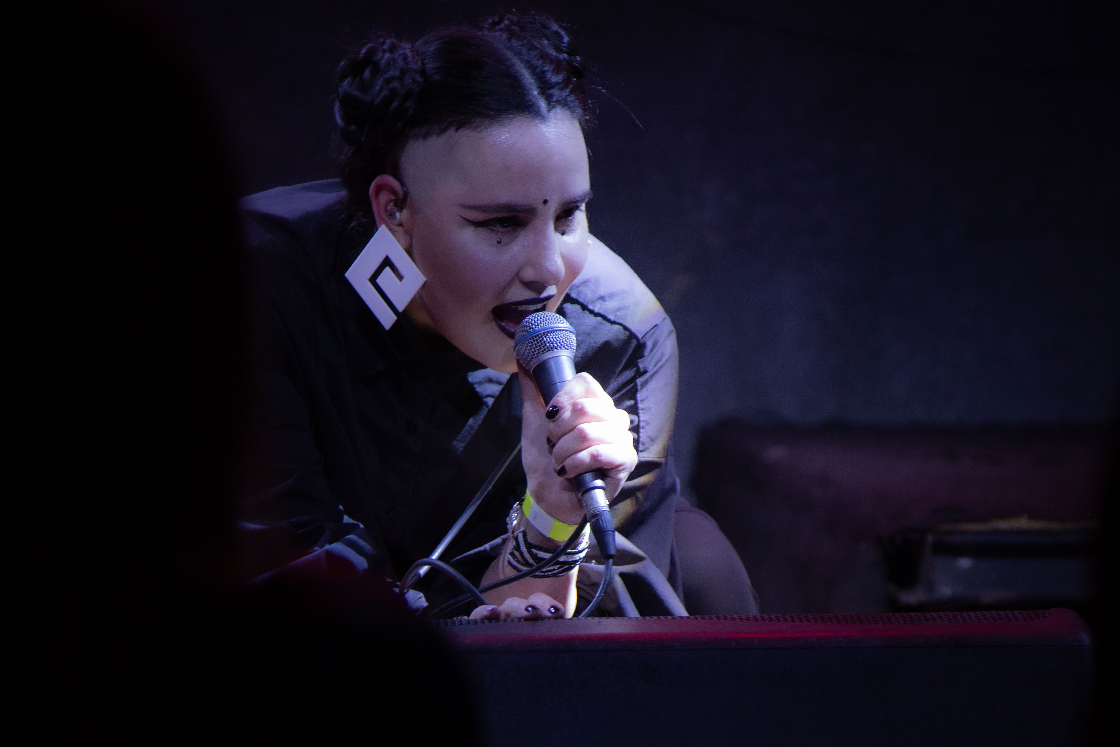 Binzatina: trascendiendo la realidad con trip goth